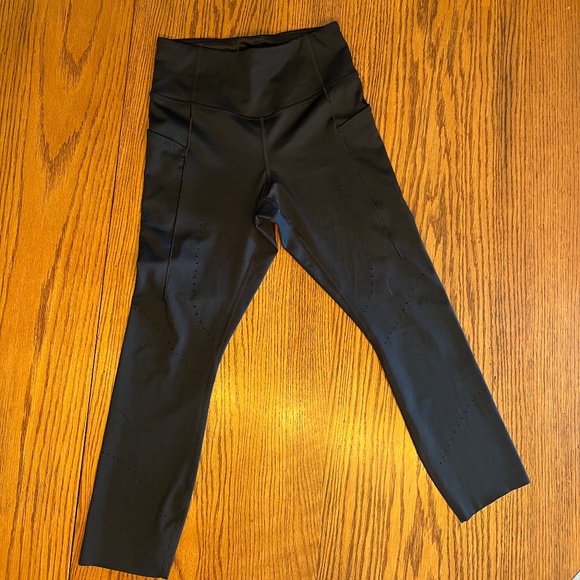 NEW- Brooks running capri pants - Picture 1 of 4